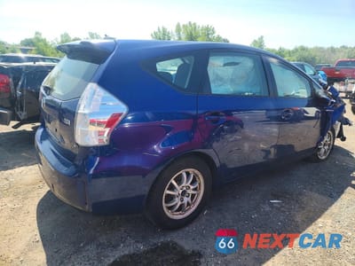 Trzecie zdjęcie samochodu z tyłu: 2012 TOYOTA PRIUS V THREE VIN:JTDZN3EU1C3139045 - miniatura
