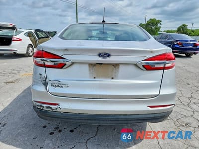 Zdjęcie 6 z 12 samochodu: 2019 FORD FUSION S VIN:3FA6P0G79KR102060 - miniatura