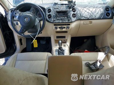 Zdjęcie 8 z 13 samochodu: 2016 VOLKSWAGEN TIGUAN S VIN:WVGAV7AX2GW562169 - miniatura