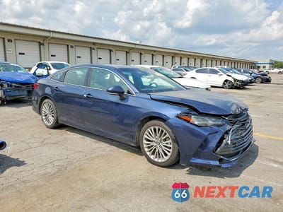 Czwarte zdjęcie samochodu z boku: 2020 TOYOTA AVALON LIMITED VIN:4T1DZ1FB1LU042319 - miniatura