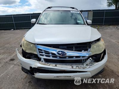 Piąte zdjęcie samochodu w środku: 2013 SUBARU FORESTER 2.5X PREMIUM VIN:JF2SHADC3DH437382 - miniatura
