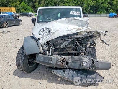 Piąte zdjęcie samochodu w środku: 2015 JEEP WRANGLER UNLIMITED SPORT VIN:1C4BJWDG4FL722160 - miniatura