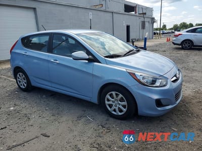 Czwarte zdjęcie samochodu z boku: 2013 HYUNDAI ACCENT GS VIN:KMHCT5AEXDU114352 - miniatura