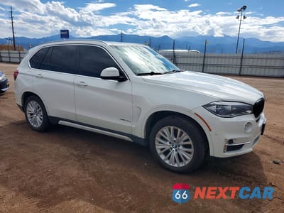 Czwarte zdjęcie samochodu z boku: 2016 BMW X5 XDR40E VIN:5UXKT0C59G0S75382 - miniatura