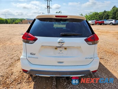 Zdjęcie 6 z 13 samochodu: 2018 NISSAN ROGUE SV VIN:KNMAT2MV1JP580820 - miniatura