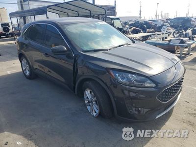 Czwarte zdjęcie samochodu z boku: 2020 FORD ESCAPE SE VIN:1FMCU0G64LUA11362 - miniatura