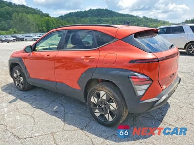 Drugie zdjęcie samochodu z przodu: 2025 HYUNDAI KONA SEL VIN:KM8HBCAB4SU194778 - miniatura