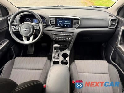 Zdjęcie 7 z 10 samochodu: 2020 KIA SPORTAGE LX VIN:KNDPMCAC9L7705663 - miniatura