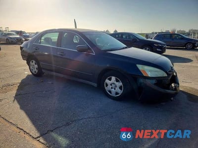 Czwarte zdjęcie samochodu z boku: 2005 HONDA ACCORD LX VIN:1HGCM56425A103853 - miniatura