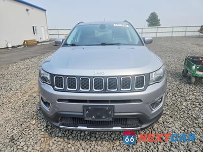 Piąte zdjęcie samochodu w środku: 2019 JEEP COMPASS LIMITED VIN:3C4NJDCB7KT753411 - miniatura
