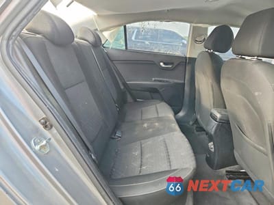 Zdjęcie 10 z 12 samochodu: 2021 KIA RIO S VIN:3KPA24AD2ME405734 - miniatura