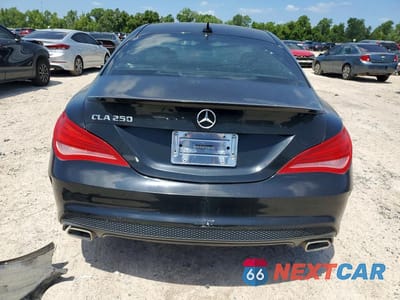 Zdjęcie 6 z 13 samochodu: 2014 MERCEDES-BENZ CLA 250 VIN:WDDSJ4EB4EN035860 - miniatura