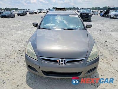 Piąte zdjęcie samochodu w środku: 2007 HONDA ACCORD EX VIN:1HGCM56847A007759 - miniatura