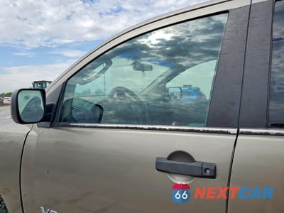 Zdjęcie 7 z 12 samochodu: 2006 NISSAN TITAN XE VIN:1N6AA07B76N512405 - miniatura