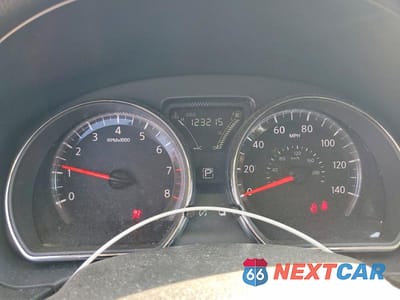 Zdjęcie 9 z 12 samochodu: 2018 NISSAN VERSA SV VIN:3N1CN7AP5JL826739 - miniatura