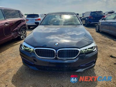 Piąte zdjęcie samochodu w środku: 2019 BMW 530XE VIN:WBAJB1C59KB375191 - miniatura