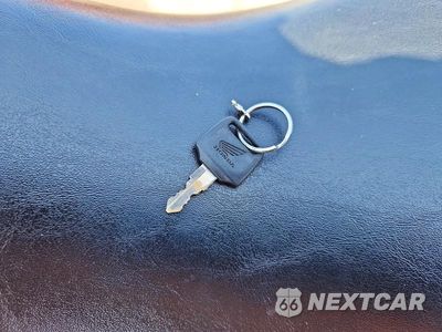 Zdjęcie 8 z 10 samochodu: 2006 HONDA VT750 C VIN:JH2RC50156M200398 - miniatura