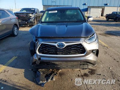 Piąte zdjęcie samochodu w środku: 2023 TOYOTA HIGHLANDER HYBRID LE VIN:5TDZARAH9PS022924 - miniatura
