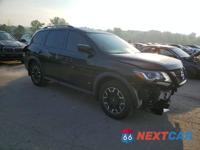Czwarte zdjęcie samochodu z boku: 2020 NISSAN PATHFINDER SV VIN:5N1DR2BM6LC580811 - miniatura