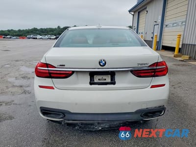 Zdjęcie 6 z 13 samochodu: 2018 BMW 750 XI VIN:WBA7F2C50JG423747 - miniatura