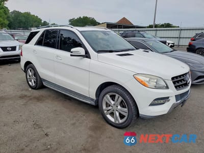 Czwarte zdjęcie samochodu z boku: 2015 MERCEDES-BENZ ML 350 4MATIC VIN:4JGDA5HB9FA619017 - miniatura