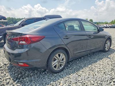 Trzecie zdjęcie samochodu z tyłu: 2020 HYUNDAI ELANTRA VALUE EDITION VIN:5NPD84LF3LH628918 - miniatura