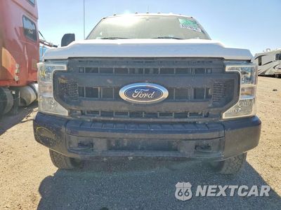 Piąte zdjęcie samochodu w środku: 2022 FORD F350 SD 4WD 6.2L V8 STAKE BED VIN:1FD8W3H62NED17361 - miniatura