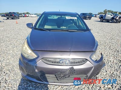 Piąte zdjęcie samochodu w środku: 2017 HYUNDAI ACCENT SE VIN:KMHCT4AE3HU173582 - miniatura