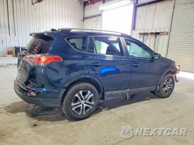 Trzecie zdjęcie samochodu z tyłu: 2017 TOYOTA RAV4 LE VIN:2T3BFREV2HW575479 - miniatura