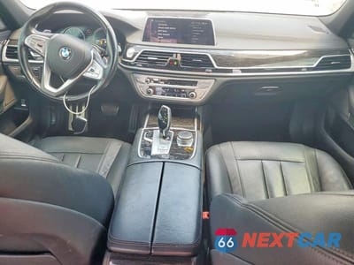 Zdjęcie 8 z 13 samochodu: 2018 BMW 740 I VIN:WBA7E2C54JG742183 - miniatura