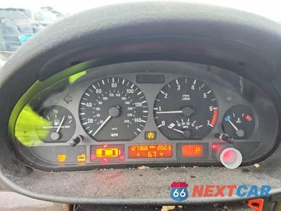 Zdjęcie 9 z 12 samochodu: 2002 BMW 325 I VIN:WBAEV33462KL67156 - miniatura