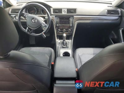 Zdjęcie 8 z 12 samochodu: 2017 VOLKSWAGEN PASSAT SE VIN:1VWBT7A39HC048377 - miniatura