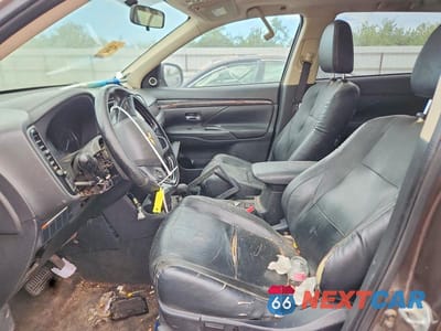 Zdjęcie 7 z 13 samochodu: 2016 MITSUBISHI OUTLANDER SE VIN:JA4AD3A34GZ007312 - miniatura