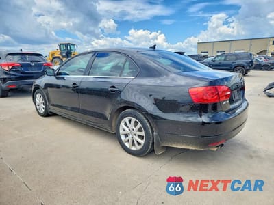 Drugie zdjęcie samochodu z przodu: 2014 VOLKSWAGEN JETTA VIN:3VWD07AJ8EM364220 - miniatura