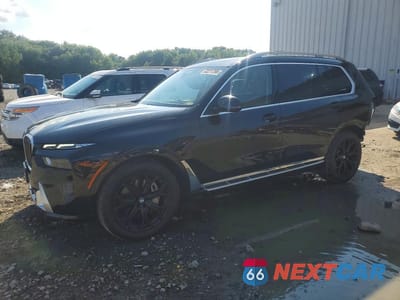 2025 BMW X7 XDRIVE40I 5UX23EM03S9Y33456 - główne zdjęcie licytacji z USA - miniatura