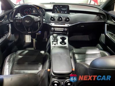 Zdjęcie 8 z 12 samochodu: 2018 KIA STINGER GT2 VIN:KNAE55LC9J6023329 - miniatura