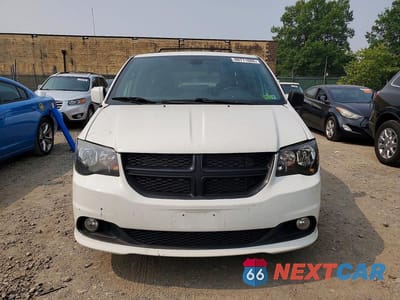 Piąte zdjęcie samochodu w środku: 2019 DODGE GRAND CARAVAN SXT VIN:2C4RDGCG0KR774545 - miniatura