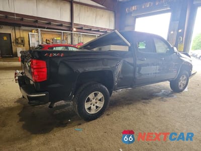 Trzecie zdjęcie samochodu z tyłu: 2018 CHEVROLET SILVERADO K1500 LT VIN:1GCVKREC9JZ138544 - miniatura