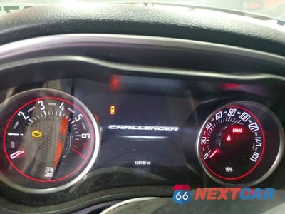 Zdjęcie 9 z 12 samochodu: 2019 DODGE CHALLENGER SXT VIN:2C3CDZAG8KH668892 - miniatura