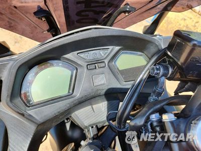 Zdjęcie 7 z 9 samochodu: 2016 HONDA CBR650 F VIN:MLHRC7402G5200230 - miniatura