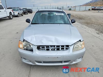 Piąte zdjęcie samochodu w środku: 2002 HYUNDAI ACCENT GL VIN:KMHCG45C92U336739 - miniatura