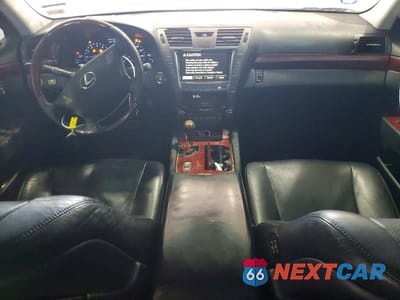 Zdjęcie 8 z 12 samochodu: 2007 LEXUS LS 460 VIN:JTHBL46FX75017709 - miniatura