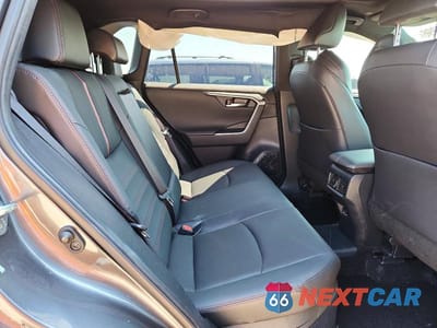 Zdjęcie 11 z 13 samochodu: 2023 TOYOTA RAV4 PRIME XSE VIN:JTMFB3FV0PD134163 - miniatura