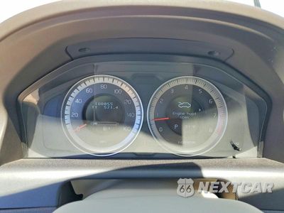 Zdjęcie 9 z 14 samochodu: 2013 VOLVO XC60 T6 VIN:YV4902DZ4D2389406 - miniatura