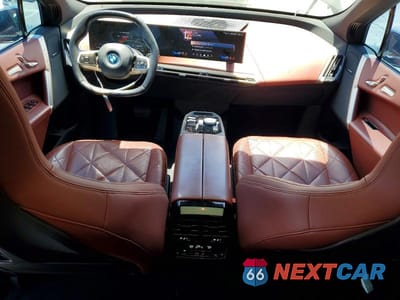 Zdjęcie 8 z 13 samochodu: 2024 BMW IX XDRIVE50 VIN:WB523CF03RCN40748 - miniatura