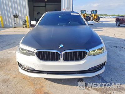 Piąte zdjęcie samochodu w środku: 2018 BMW 530E VIN:WBAJA9C55JB252522 - miniatura