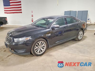 2015 FORD TAURUS LIMITED 1FAHP2F81FG118507 - główne zdjęcie licytacji z USA - miniatura
