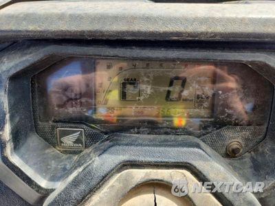 Zdjęcie 8 z 10 samochodu: 2016 HONDA SXS1000M UTILITY VEHICLE VIN:1HFVE0421G4002755 - miniatura