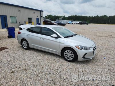 Czwarte zdjęcie samochodu z boku: 2018 HYUNDAI ELANTRA SE VIN:5NPD74LF0JH359549 - miniatura