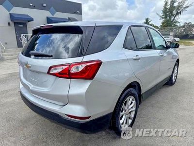 Trzecie zdjęcie samochodu z tyłu: 2020 CHEVROLET EQUINOX LS VIN:3GNAXHEV3LS731142 - miniatura